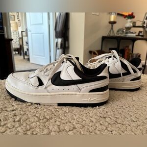 Nike Gamma Force Women’s White and Black Sneakers